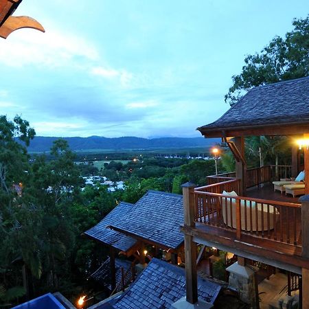 Villa Empat Puluh Dua Port Douglas Exterior photo